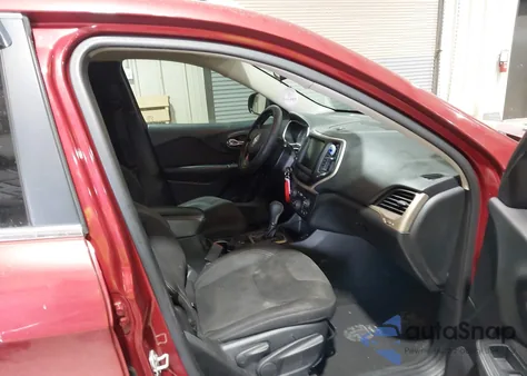 2015 Jeep Cherokee Latitude z USA, uszkodzony, nr VIN 1C4PJLCS6FW658342